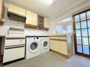 Pyefleet Close- click for photo gallery